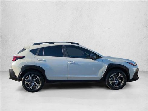 Used 2024 Subaru Crosstrek 2.0i Premium image 4