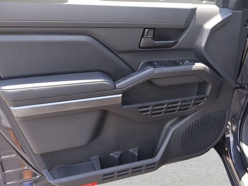 New 2026 Toyota Tacoma SR5 RWD image 9