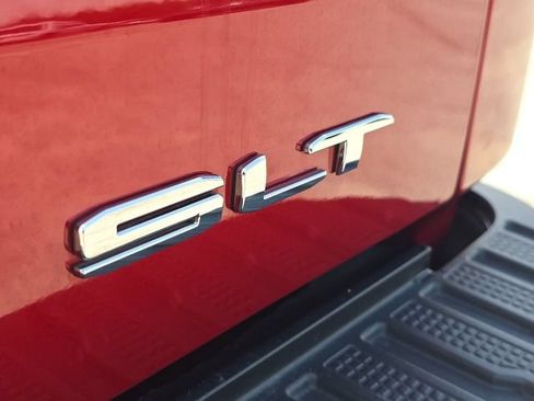 Used 2023 GMC Sierra 1500 SLT w/ SLT Premium Package AWD/4WD image 11
