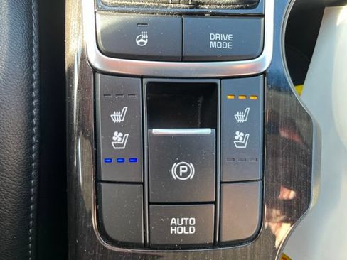 Used 2020 Kia Optima Premium FWD image 10