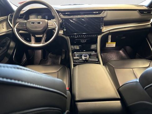 New 2026 Jeep Grand Cherokee Limited w/ Limited Altitude Package AWD/4WD image 11