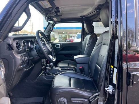 Used 2021 Jeep Wrangler Unlimited Sahara w/ Safety Group image 16