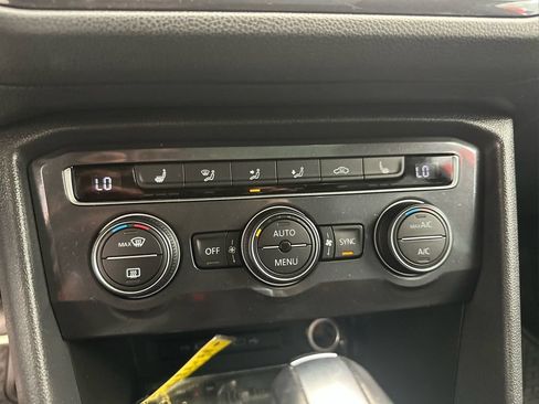 Used 2021 Volkswagen Tiguan SE R-Line AWD/4WD image 29