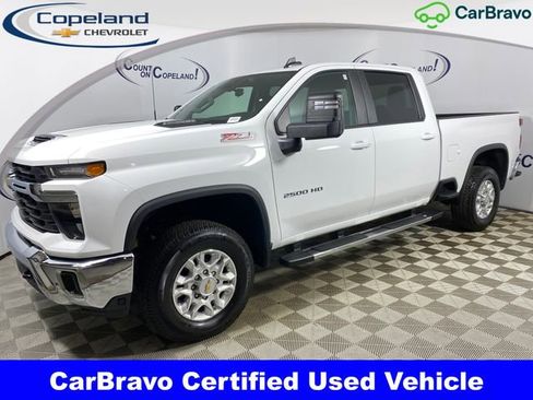Certified 2025 Chevrolet Silverado 2500 LT AWD/4WD image 1