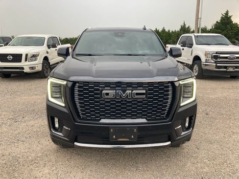 Used 2023 GMC Yukon XL Denali Ultimate AWD/4WD image 3