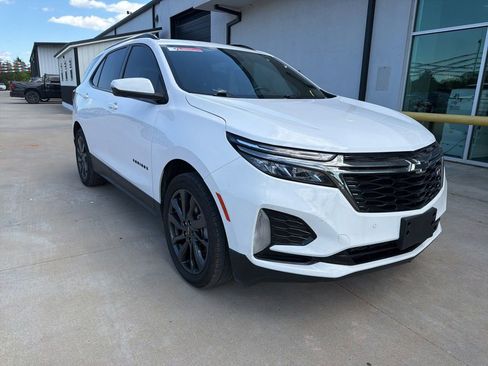 Used 2023 Chevrolet Equinox RS FWD image 1