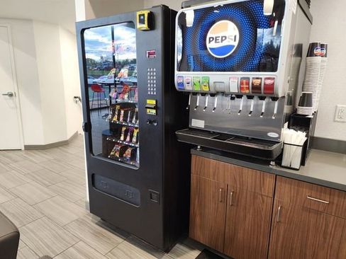 Used 2024 Toyota Highlander XLE image 39