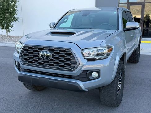 Used 2021 Toyota Tacoma TRD Sport AWD/4WD image 18