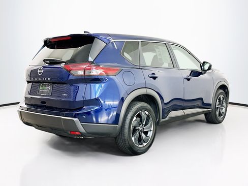 Used 2025 Nissan Rogue SV AWD/4WD image 9