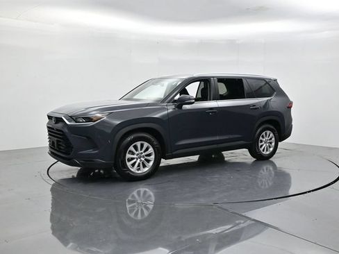 Used 2025 Toyota Grand Highlander AWD image 6