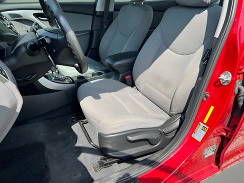 Used 2013 Hyundai Elantra GLS FWD image 14