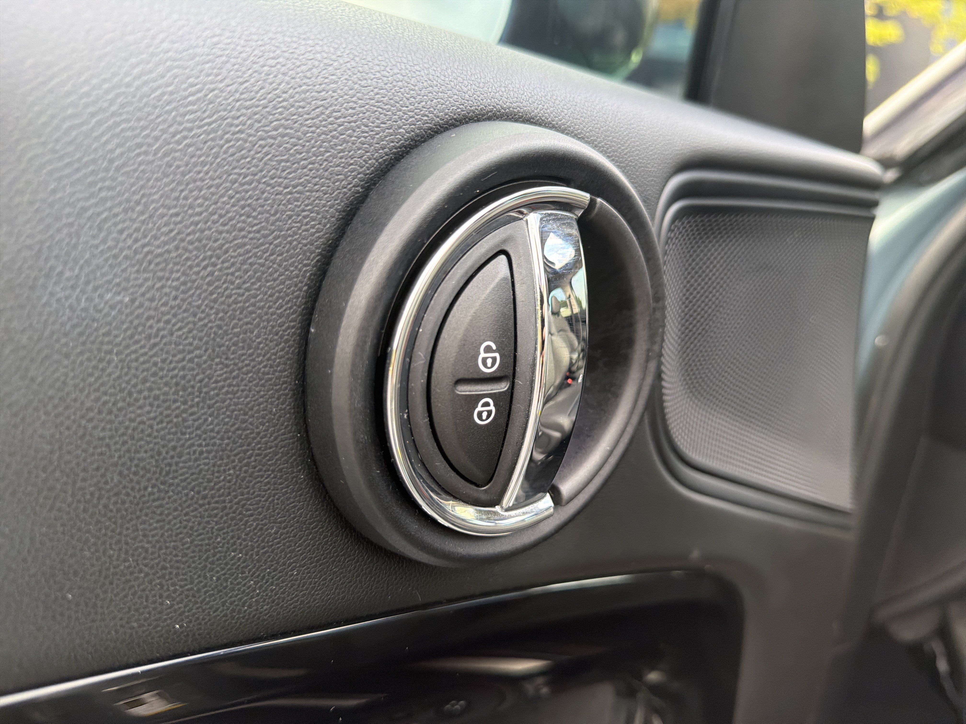 Used 2024 MINI Cooper Countryman S FWD image 25