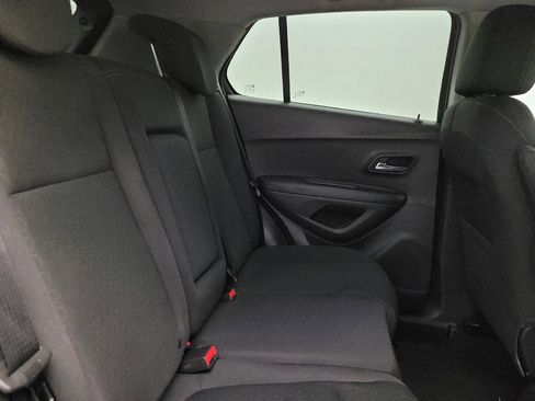 Used 2017 Chevrolet Trax LS image 19