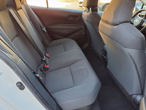 Used 2022 Toyota Corolla LE image 12