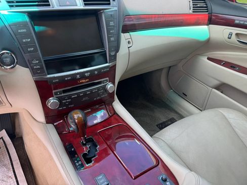 Used 2012 Lexus LS 460 w/ Luxury Value Edition RWD image 24