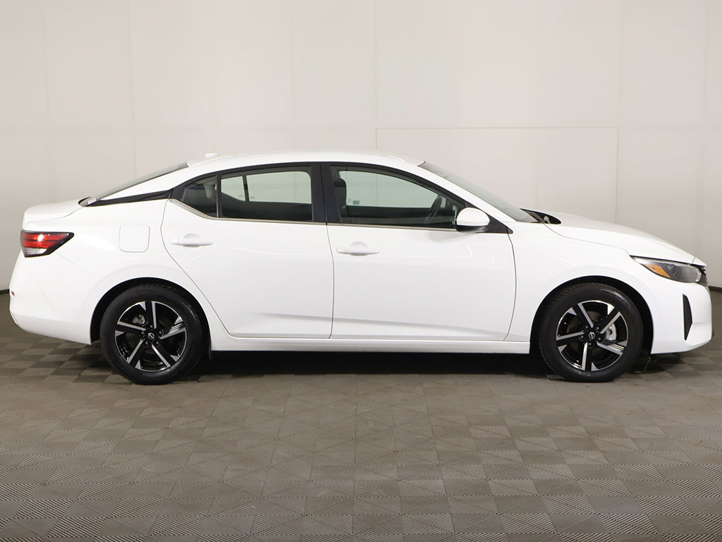 Used 2025 Nissan Sentra SV FWD image 16