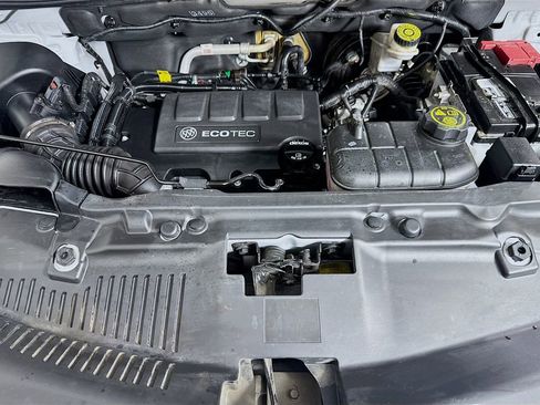 Used 2020 Buick Encore Essence FWD image 36