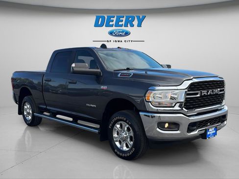 Used 2022 RAM 2500 Big Horn w/ Snow Chief Group AWD/4WD image 1