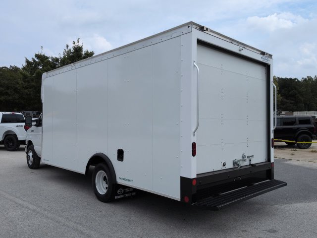 New 2027 Ford E-350 and Econoline 350 Super Duty w/ Power Equipment Group RWD image 6