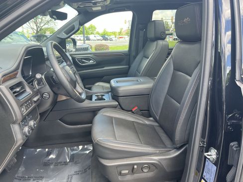 Used 2024 Chevrolet Tahoe High Country AWD/4WD image 13