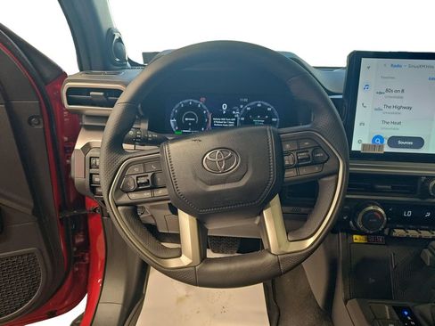 Used 2026 Toyota 4Runner TRD Off-Road Premium AWD/4WD image 12