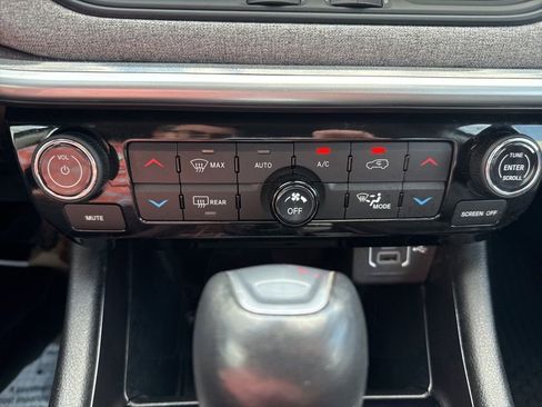 Used 2022 Jeep Compass Latitude w/ Convenience Group image 16