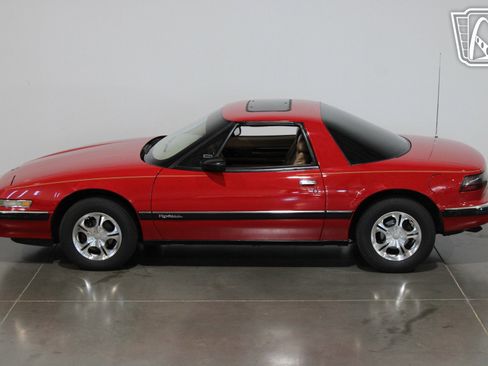Used 1989 Buick Reatta Coupe image 14
