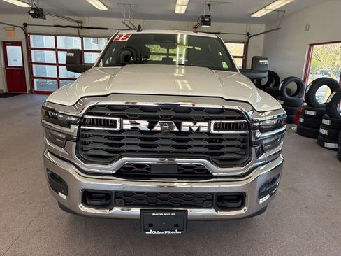 Certified 2025 RAM 2500 Big Horn AWD/4WD image 2