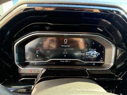 Used 2023 GMC Sierra 1500 SLT w/ SLT Premium Plus Package image 5