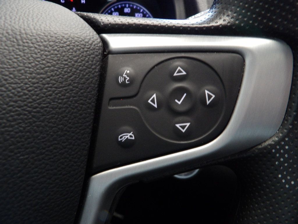 Used 2024 GMC Terrain SLE AWD/4WD image 29