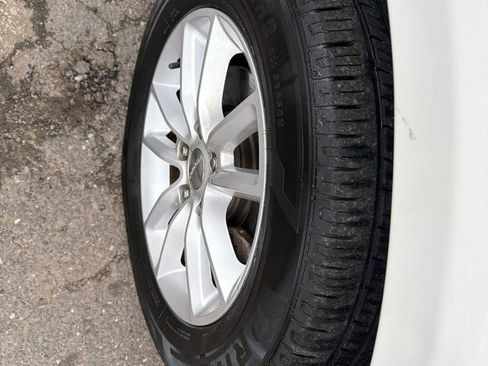 Used 2015 Dodge Journey SXT w/ Flexible Seating Group image 4