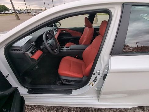Used 2025 Toyota Camry XSE AWD/4WD image 12