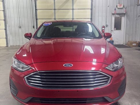 Used 2020 Ford Fusion SE image 2