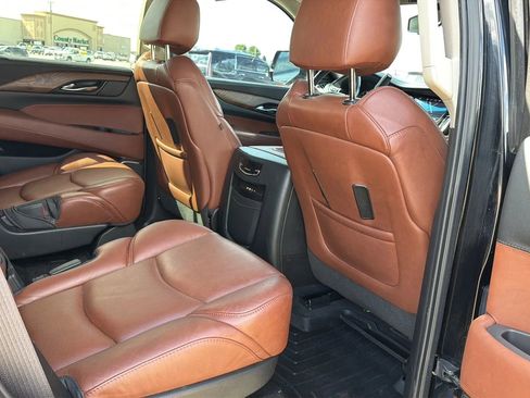 Used 2016 Cadillac Escalade Premium AWD/4WD image 58