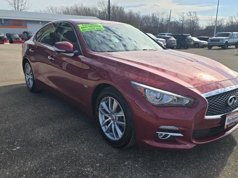 Used 2016 INFINITI Q50 3.0t Premium w/ Driver Assistance Package image 7