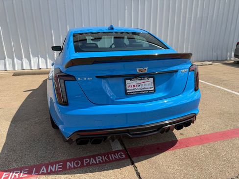 Used 2022 Cadillac CT5 V Blackwing w/ Carbon Fiber Package 2 RWD image 5