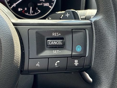 Used 2024 Nissan Rogue SV AWD/4WD image 31