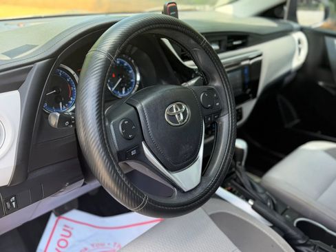 Used 2018 Toyota Corolla LE FWD image 10