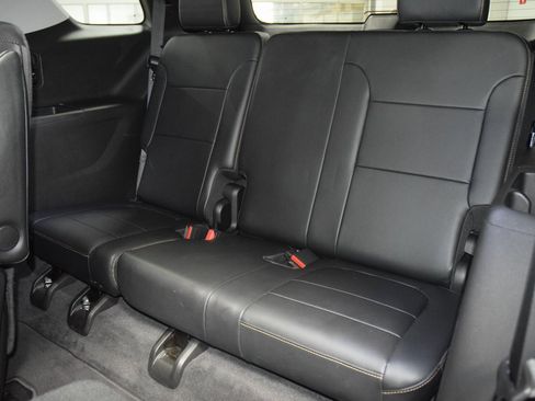 Used 2018 Chevrolet Traverse LT image 44