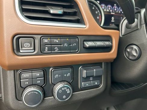 Used 2021 Chevrolet Tahoe High Country w/ Premium Package AWD/4WD image 28
