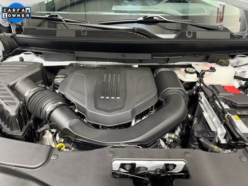 Used 2025 GMC Acadia Elevation image 7