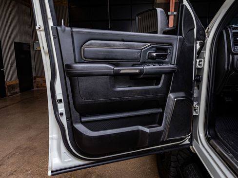 Used 2023 RAM 2500 Limited w/ Night Edition image 37