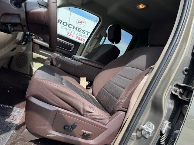 Used 2013 RAM 1500 Classic SLT w/ Premium Display Pkg AWD/4WD image 5