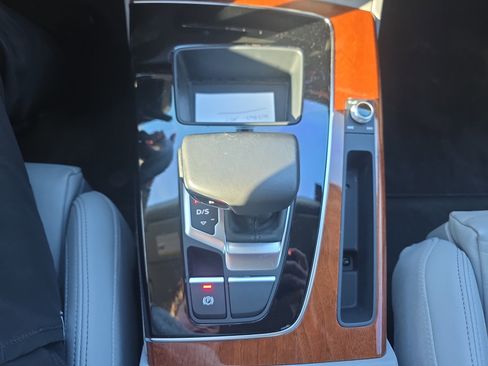 Used 2023 Audi Q5 e Premium Plus w/ Premium Plus Package image 44