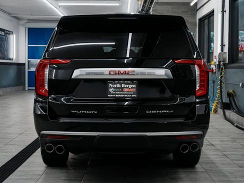 Used 2023 GMC Yukon XL Denali image 7