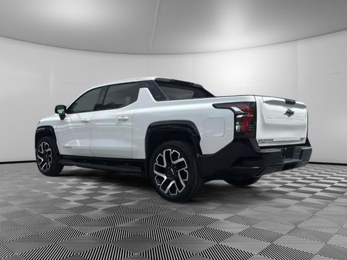 Used 2024 Chevrolet Silverado EV RST image 3