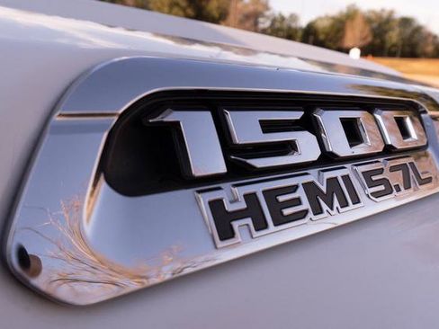 Used 2021 RAM 1500 Limited w/ Body Color Bumper Group image 47