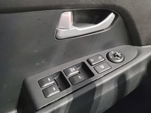 Used 2016 Kia Sportage LX FWD image 20