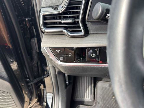 Certified 2023 Kia Sportage X-Line w/ X-Line Premium Package image 21