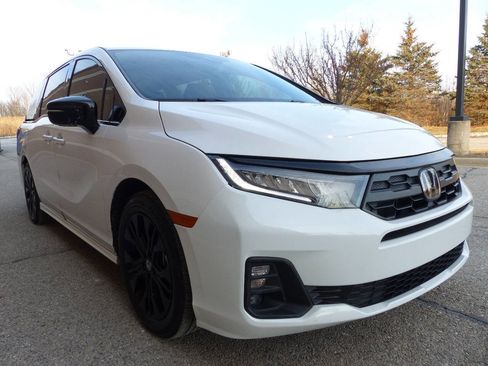 Used 2026 Honda Odyssey Sport-L image 11